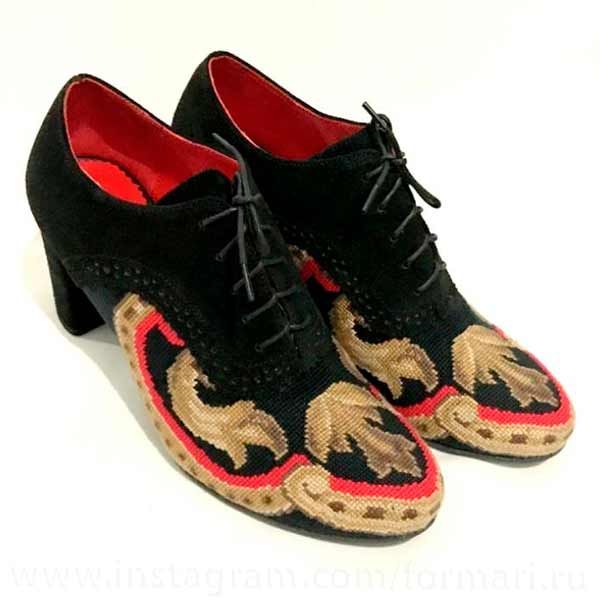 Kreuzstich an Schuhen