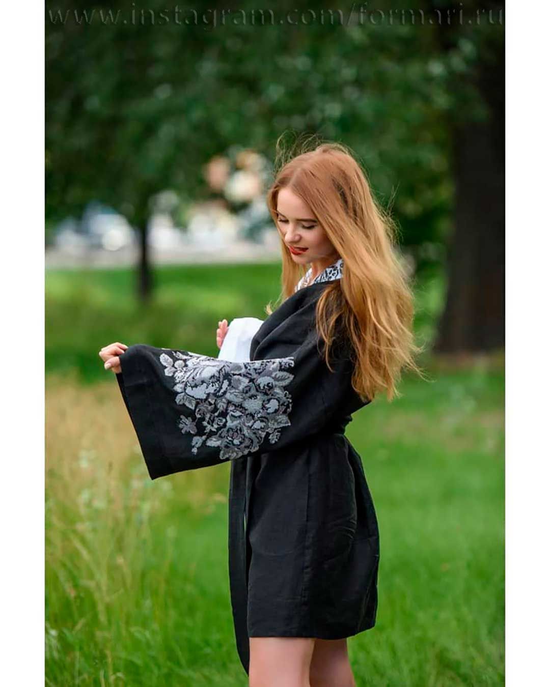 kimono embroidered with a cross-stitch
