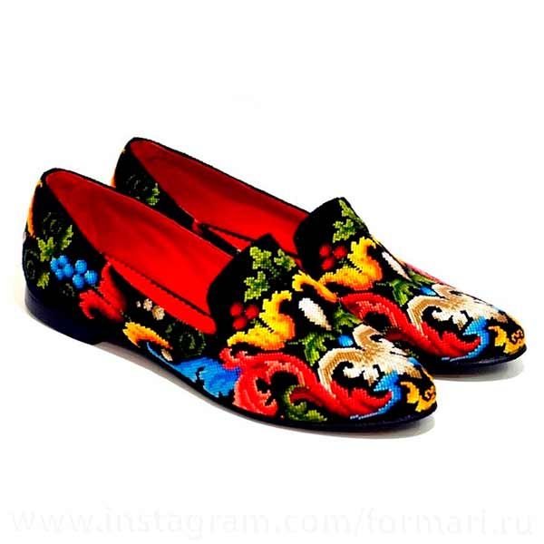 Kreuzstich an Schuhen