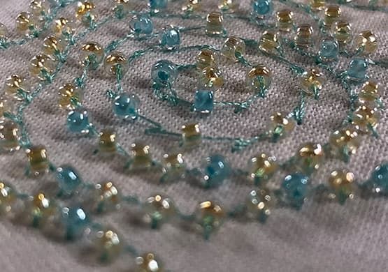 two-colors bead embroidery